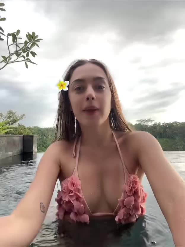Мэйби Бэйби — видео 1 | Блогерши 18+